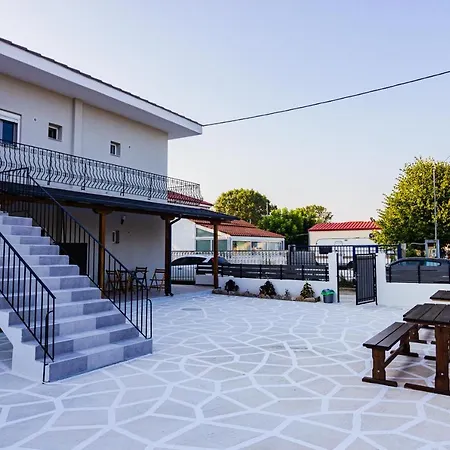Harmony Apartments Larissa Exterior photo